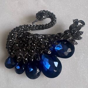 Elegant Swan Brooch with Black & Blue Rhinestones.